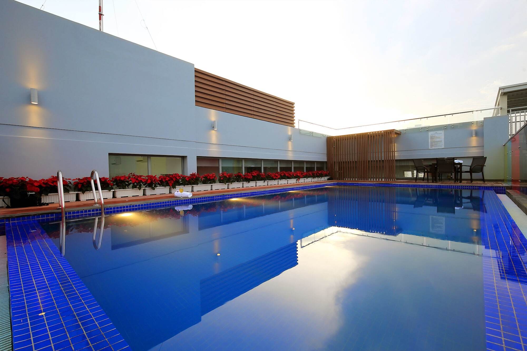 ออโรรา เวสเทิร์น วิลเลจ Hotel โฮจิมินห์ซิตี้ ภายนอก รูปภาพ